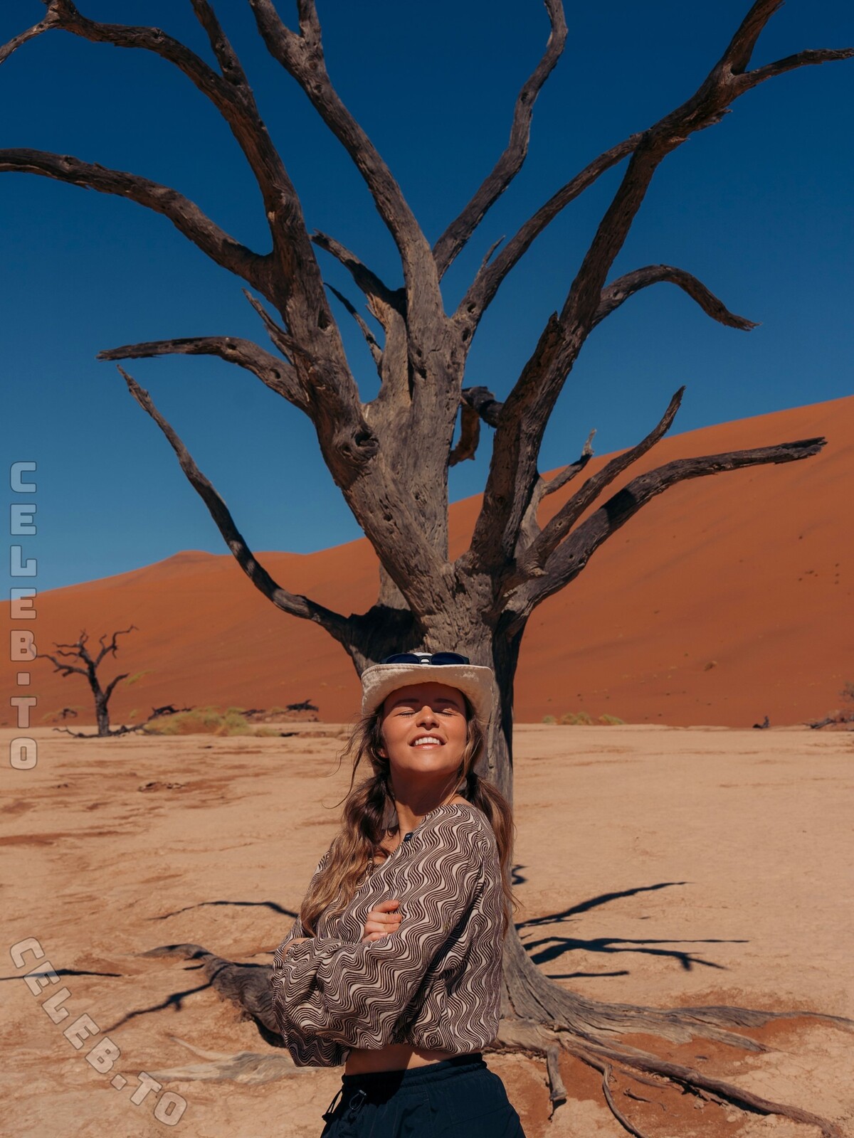 makilllla nude photo 14