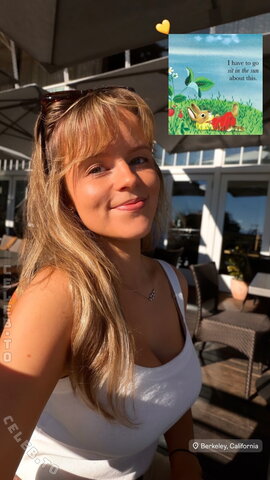 makilllla nude photo 4