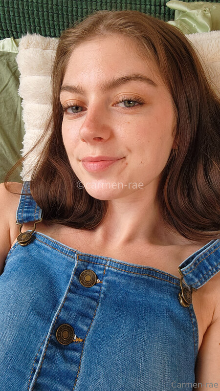 Makoshake nude photo 1