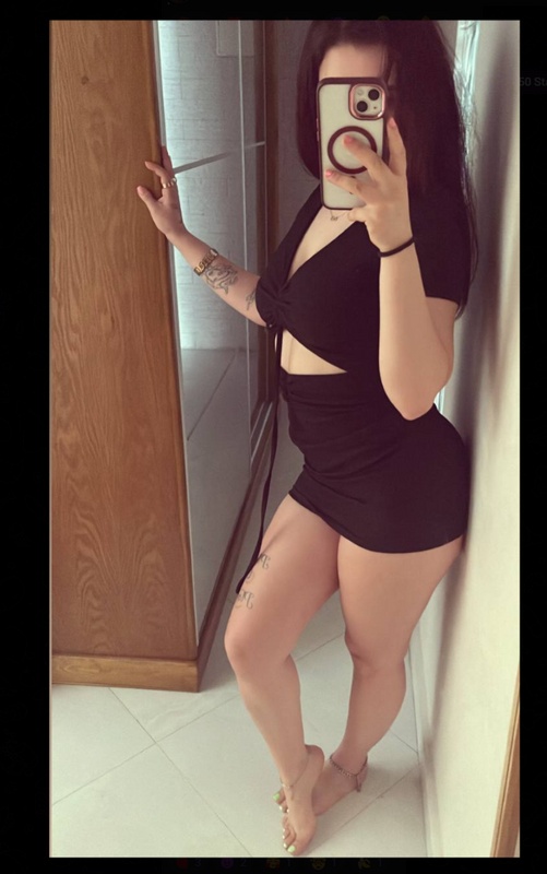 malak omrani nude photo 1