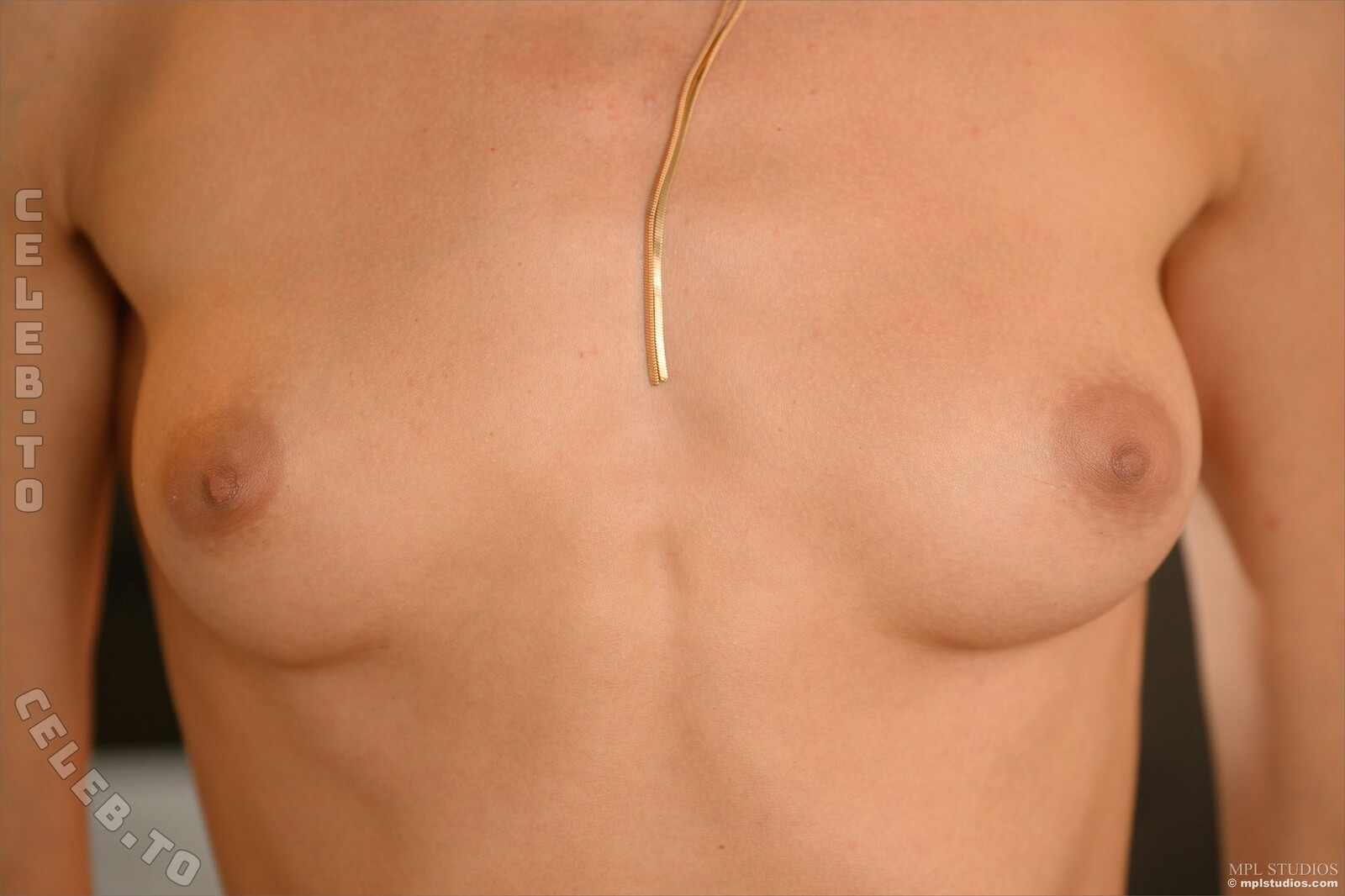Malena Amaro nude photo 9