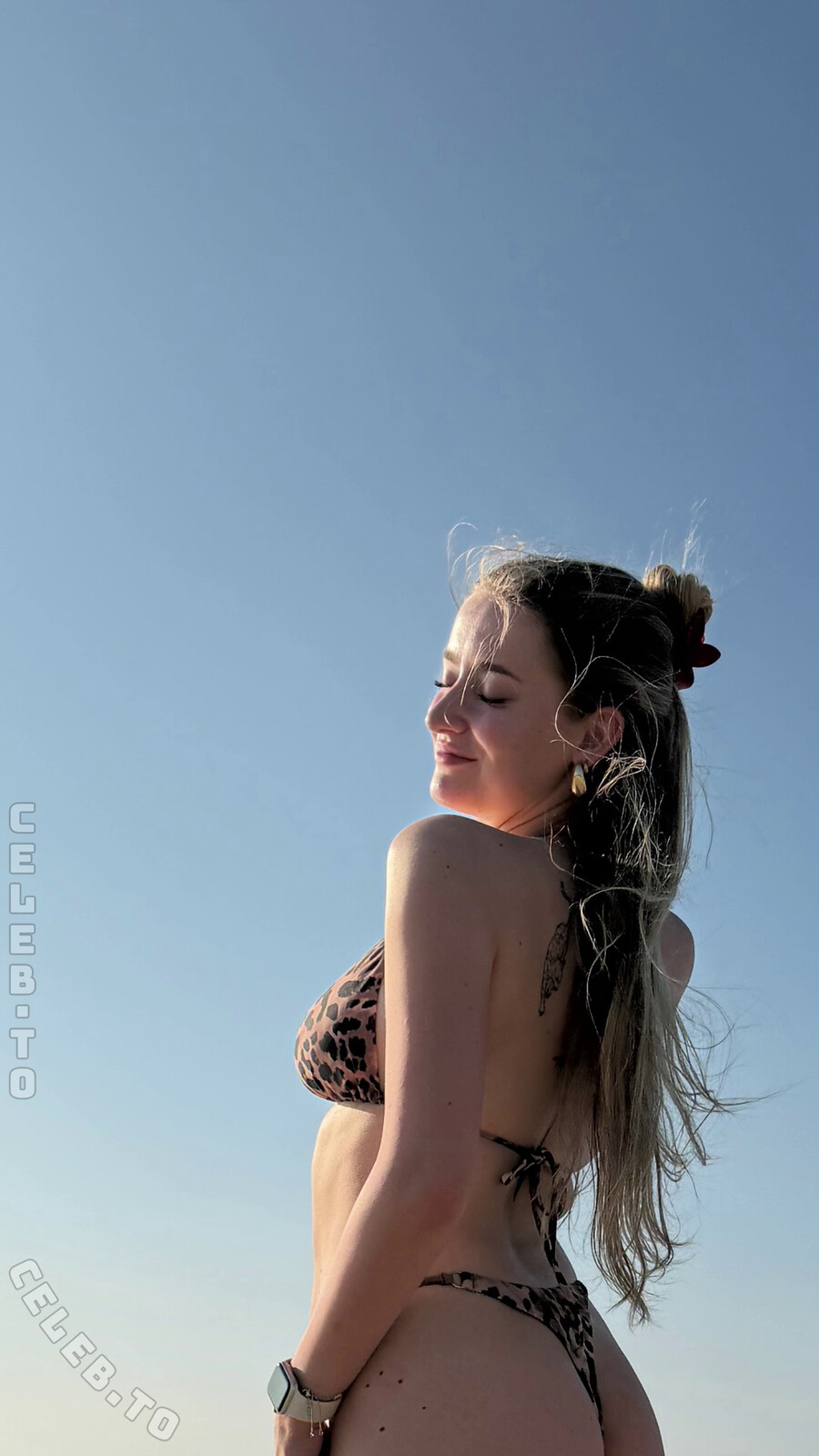 malinamacht nude photo 8