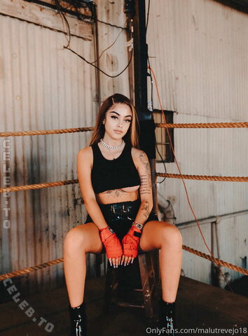 Malu Trevejo nude photo 14