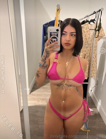 Malu Trevejo nude photo 31