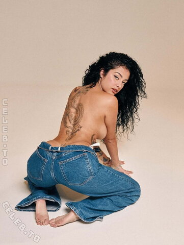 Malu Trevejo nude photo 13