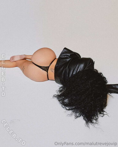 Malu Trevejo nude photo 6