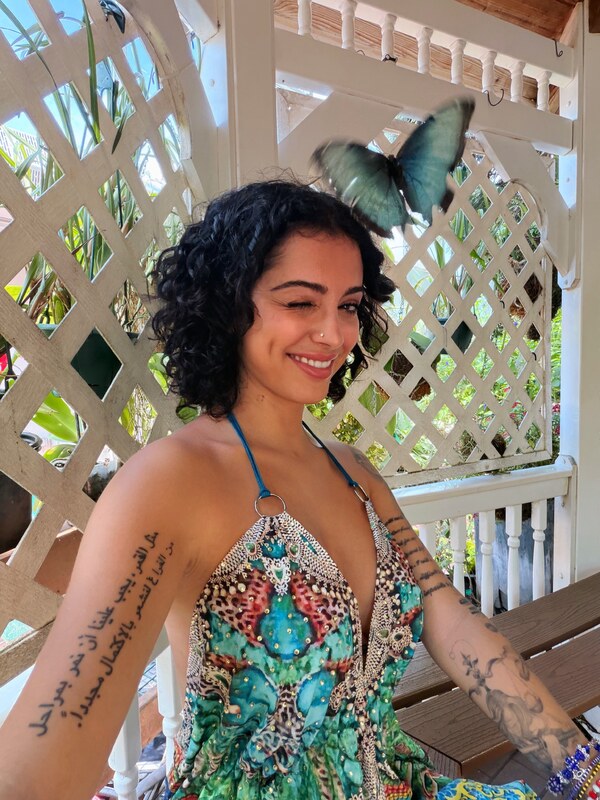 Malu Trevejo nude photo 5