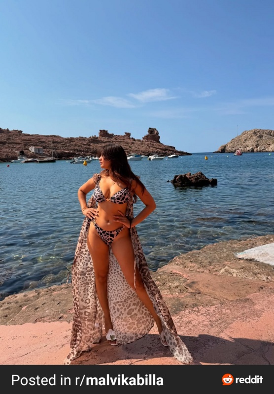 Malvika Billa nude photo 11