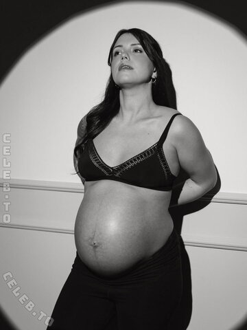 Malwanne nude photo 13