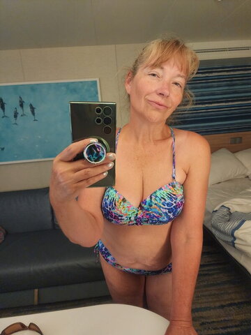 MamaFox New (2 photos)