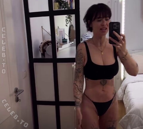 Mandy-Kay Bart nude photo 1