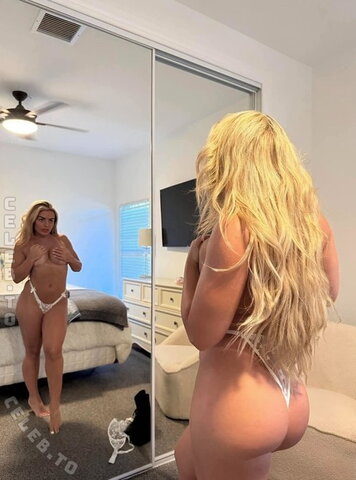Mandy Rose nude photo 4