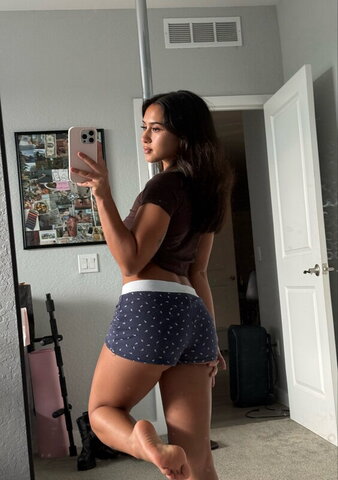 maneaterjade nude photo 10