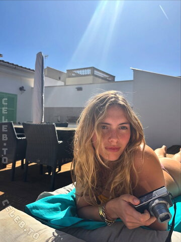 Mara Hülbach nude photo 8