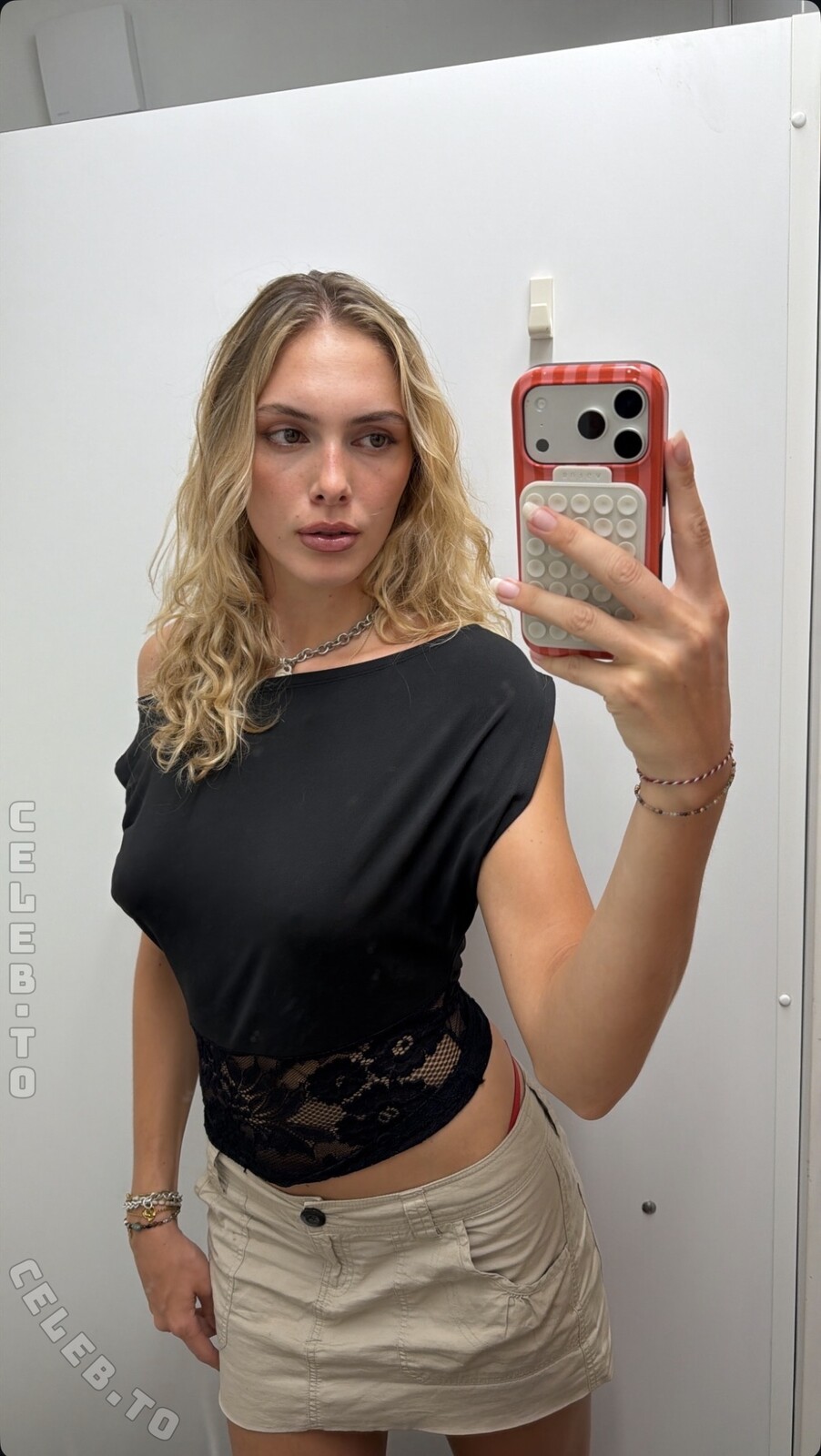 Mara Hülbach nude photo 4