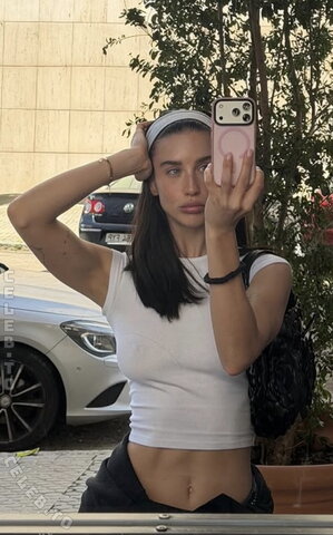 María Pedraza nude photo 25