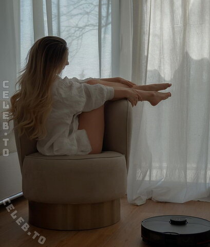 Marci nude photo 20