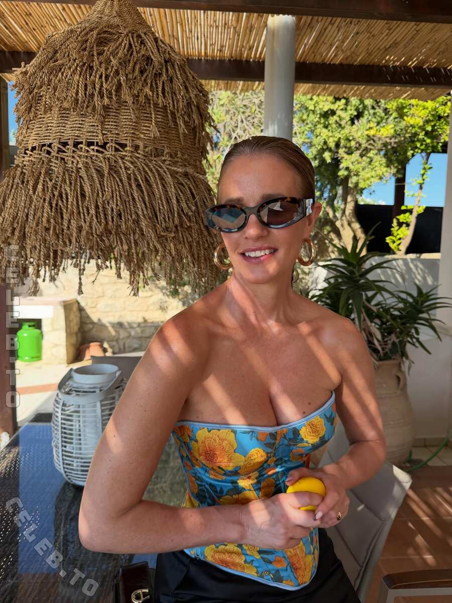 Mareile Höppner nude photo 3