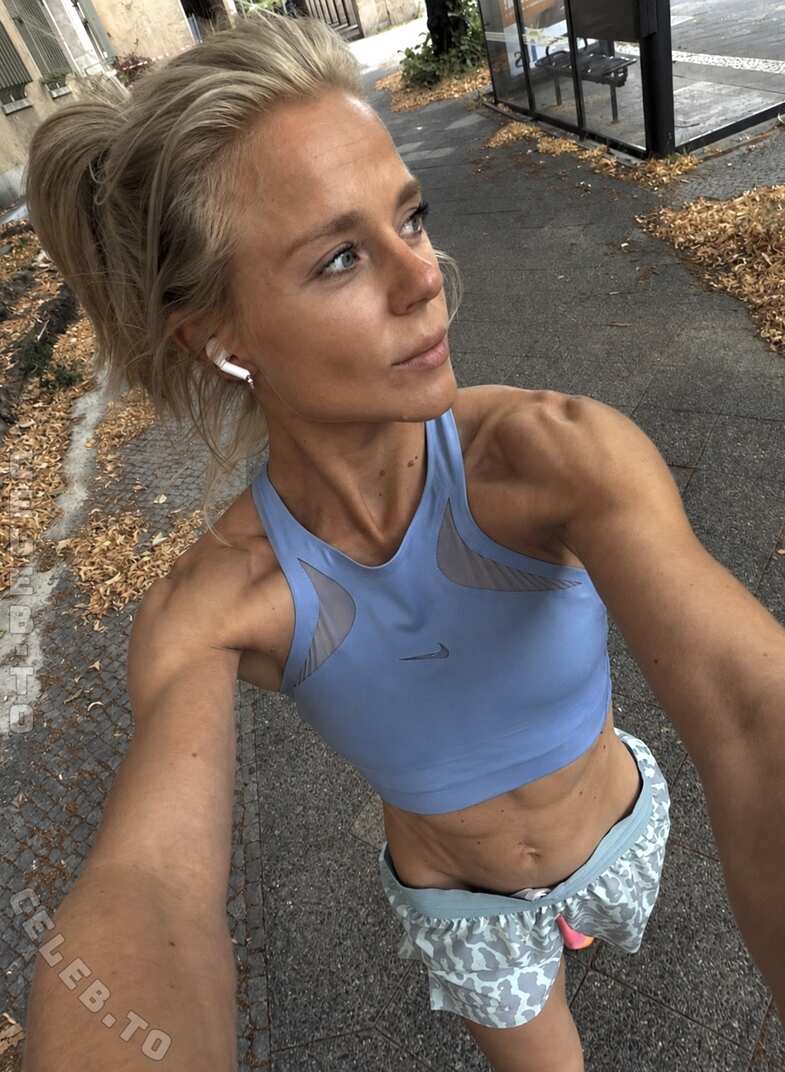 Maren Schiller nude photo 1