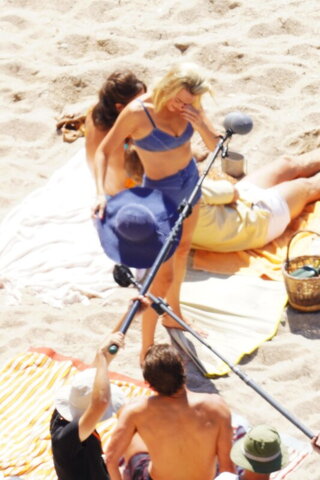 Margot Robbie nude photo 23