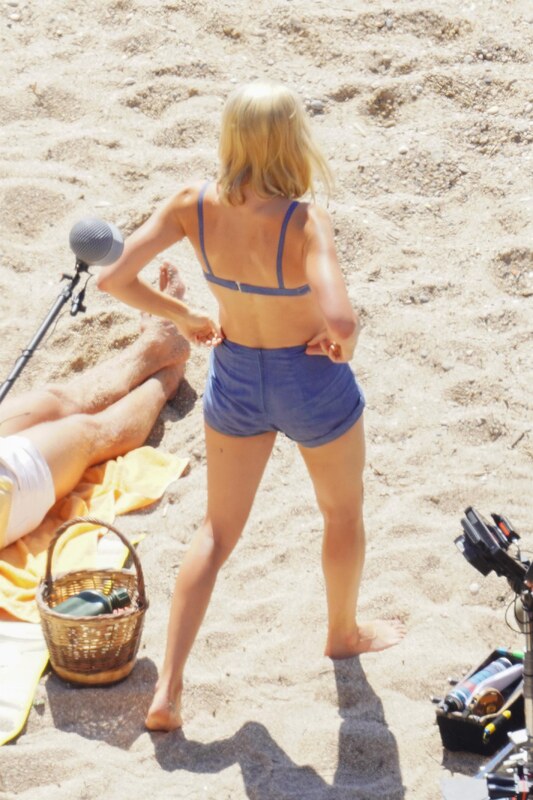 Margot Robbie nude photo 4