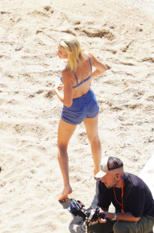 Margot Robbie nude photo 6
