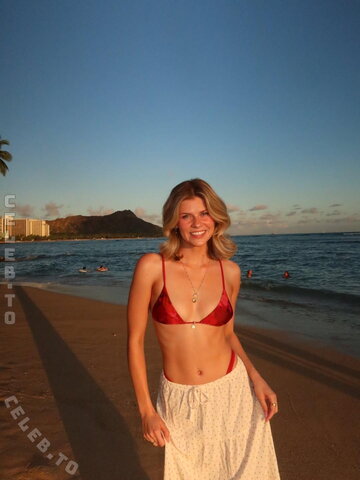Maria Comstock nude photo 1