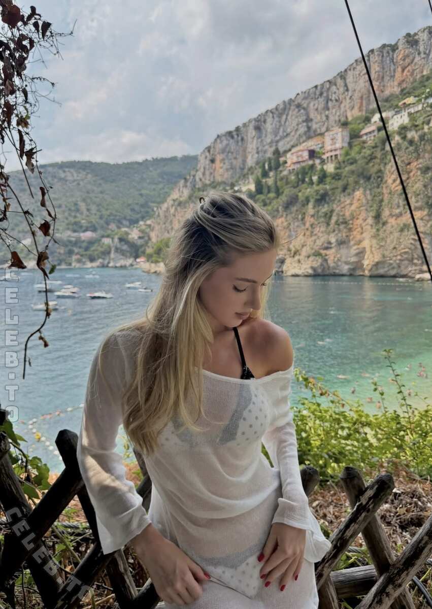 Maria Godovskaya nude photo 3