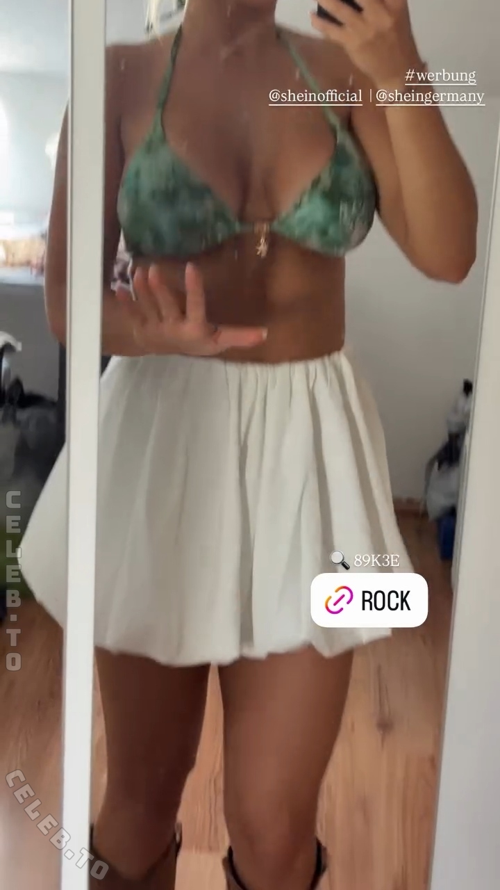 Maria Maksimovic nude photo 16