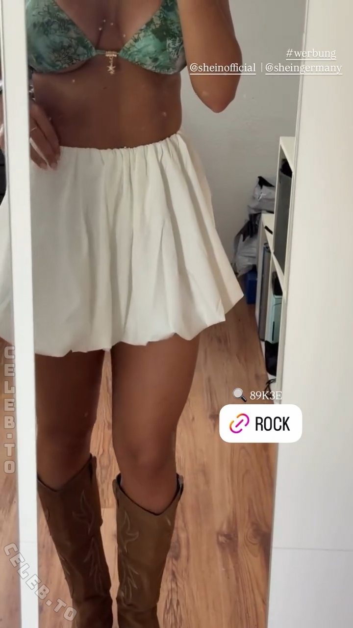 Maria Maksimovic nude photo 18