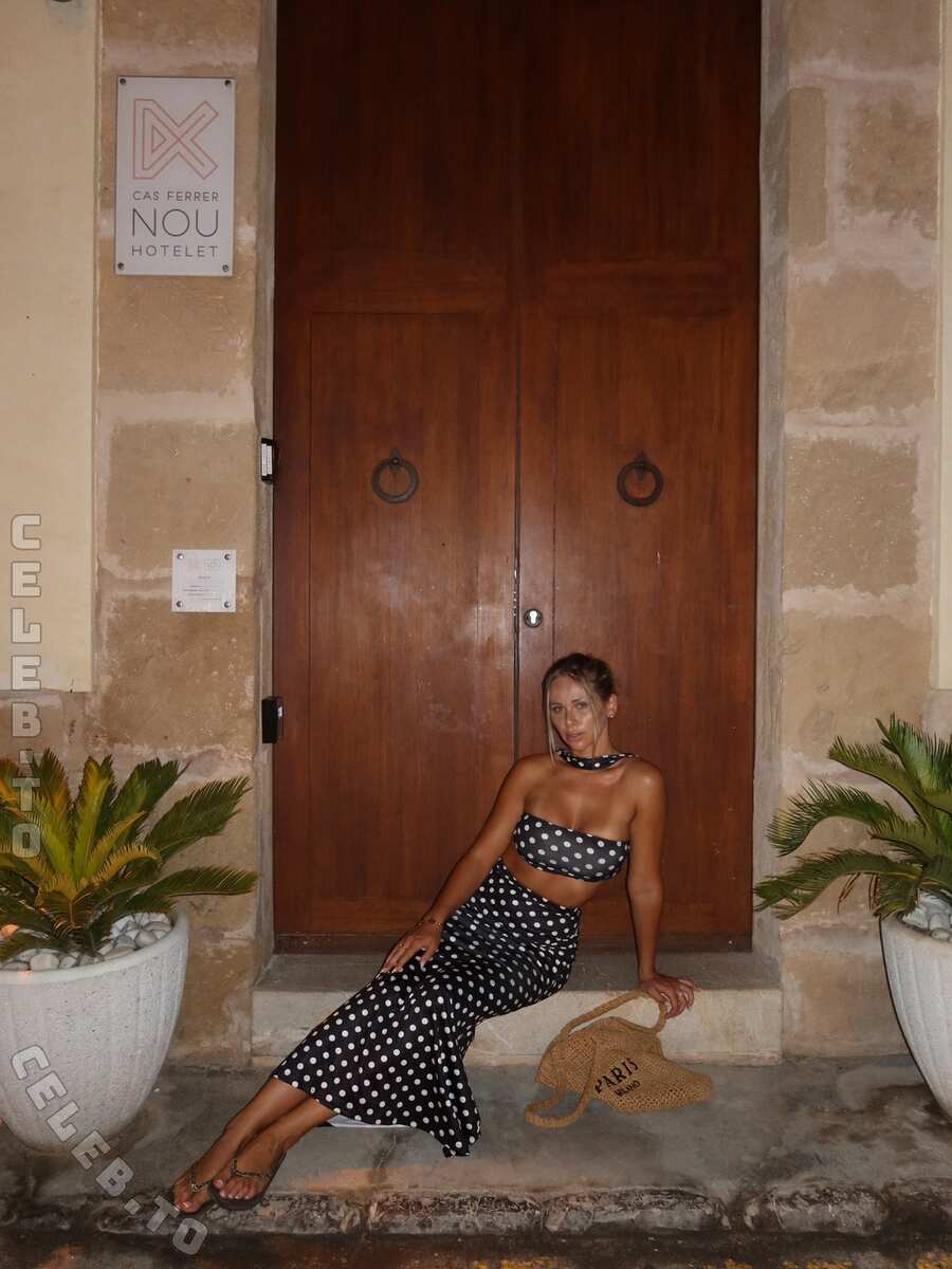 Maria Maksimovic nude photo 6