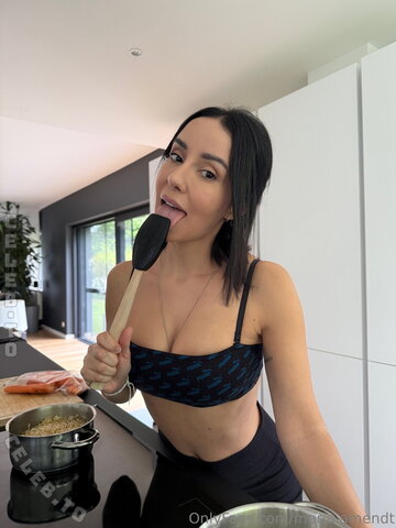 Maria – Guess what I am cooking???