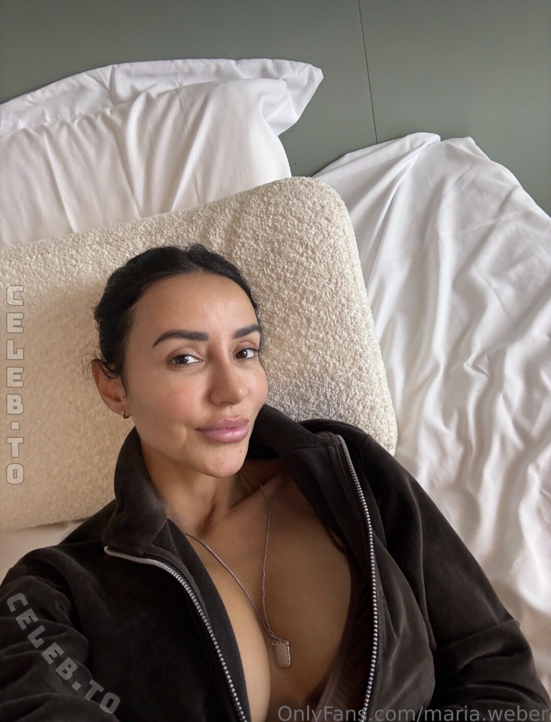 Maria nude photo 2