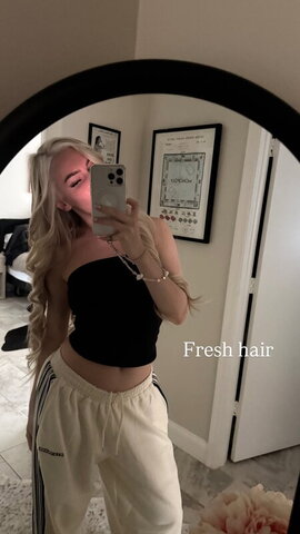 Mariah May Sexy (2 photos)