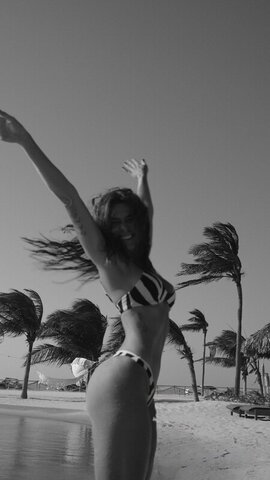 Mariana Goldfarb photo 1