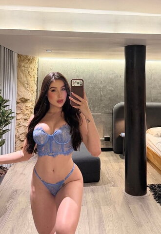 Mariana Santamaria Sexy (2 photos)
