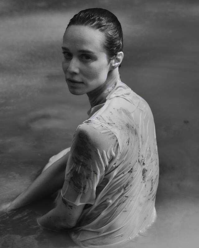 Mariana Ximenes nude photo 8