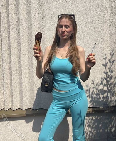 Marie-Sophie nude photo 1