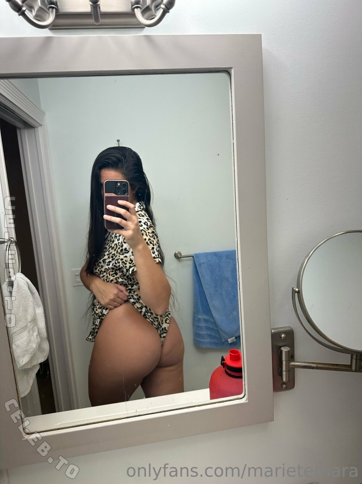 Marie Temara nude photo 4