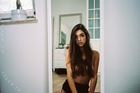 Marie Zoé nude photo 14