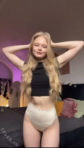 Marieejoan nude photo 13