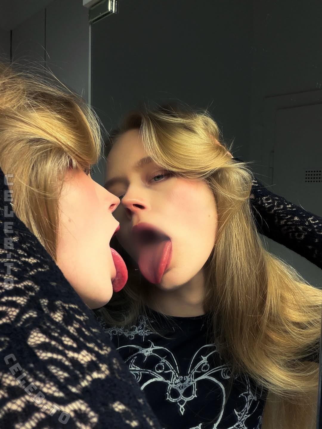 Marieejoan nude photo 6