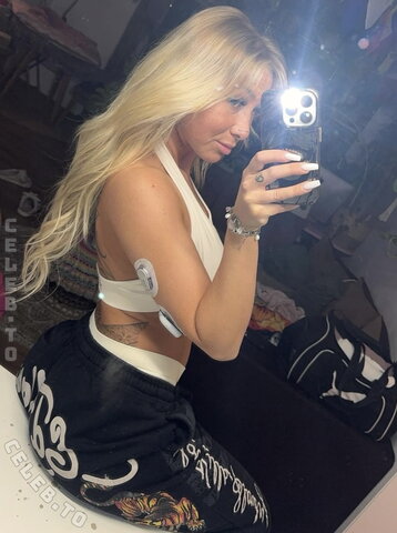 mariela_ella nude photo 22