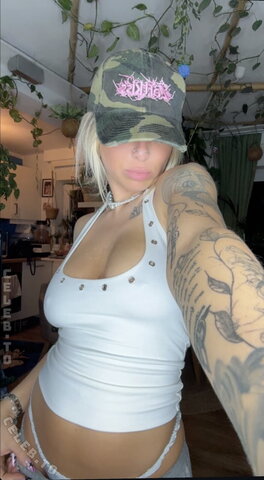 mariela_ella nude photo 12
