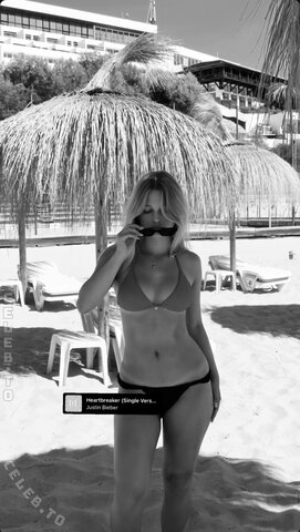 _marie.lbs Hot (2 photos)