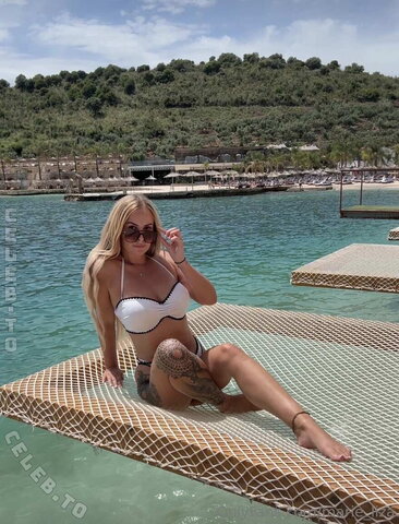 marie.lizaspezial nude photo 1