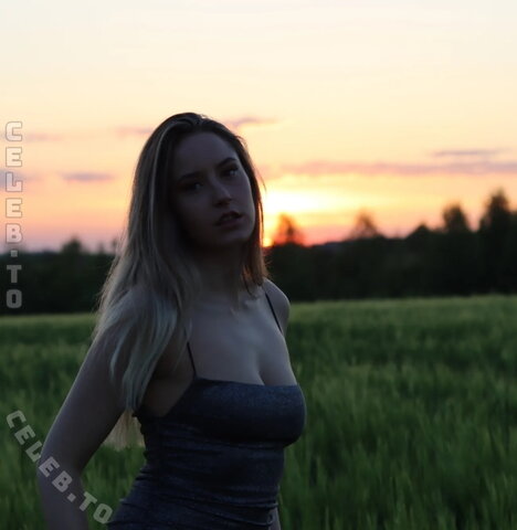 Mariella Mischke nude photo 7