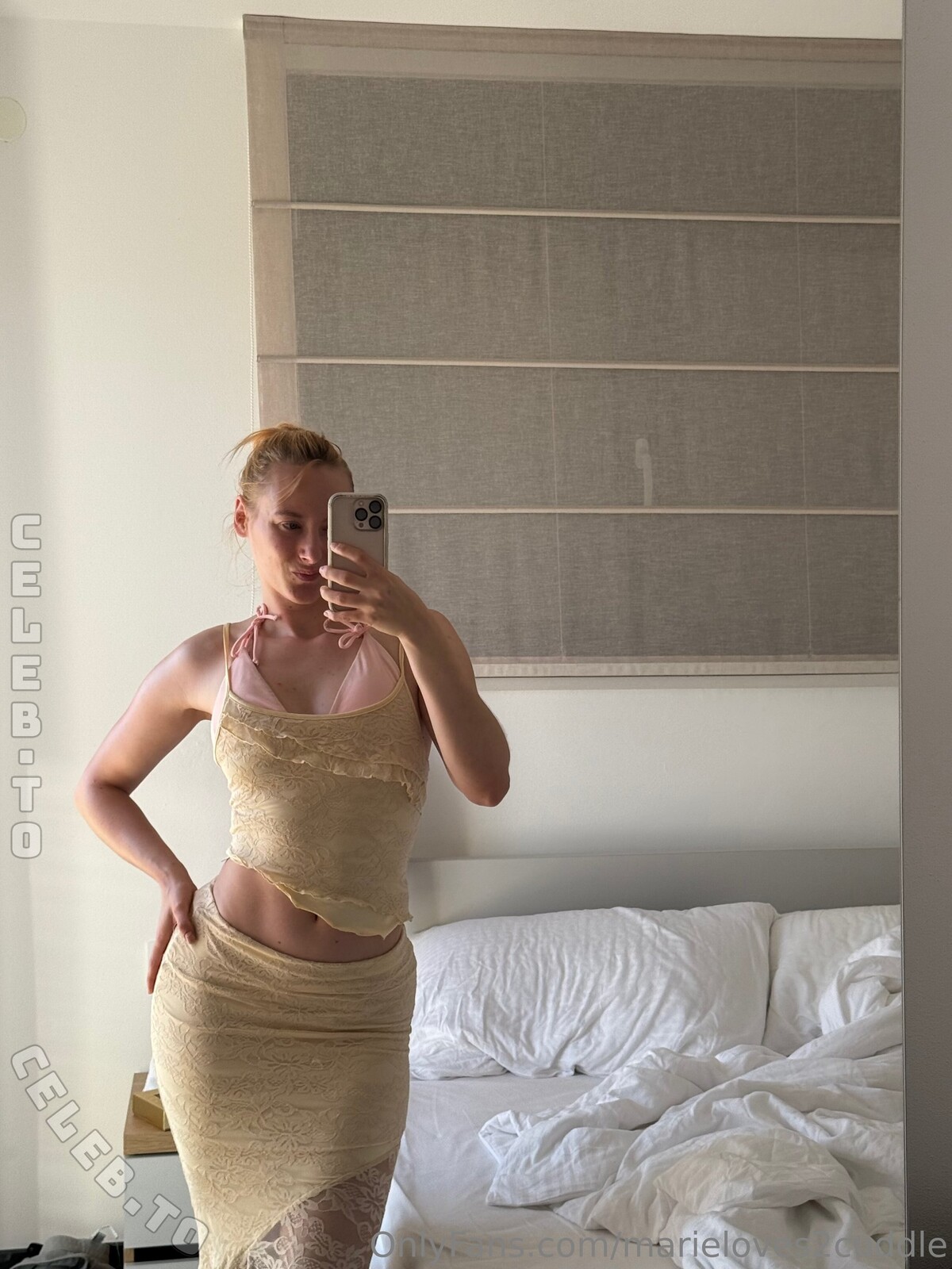 marieloves2cuddle nude photo 2