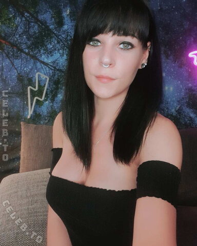 MarieSaint nude photo 19