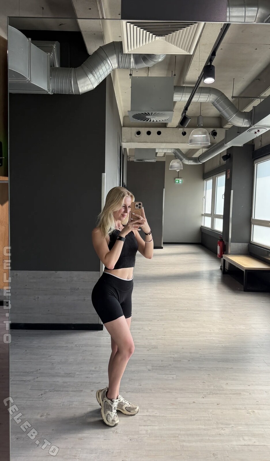 Mariesteins nude photo 1